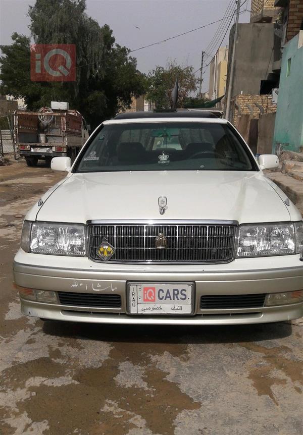 Toyota Crown 2000 for sale in Iraq - Hayderiyh